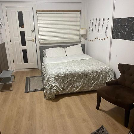 Suite In West Vancouver Extérieur photo